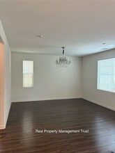 472 N Brierwood Ave in Rialto, CA - Foto de edificio - Building Photo