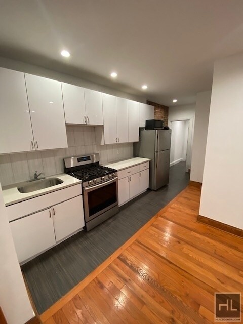 32 Fairmount Ave-Unit -4 in Yonkers, NY - Building Photo