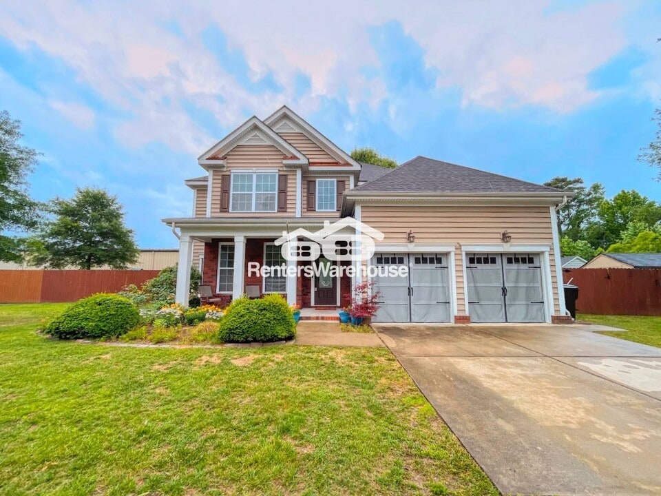 2425 Brush Creek Ln in Virginia Beach, VA - Building Photo