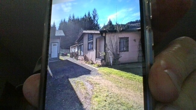 5479 Sams Creek Rd in Toledo, OR - Building Photo - Building Photo