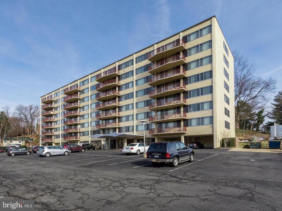 5353 Columbia Pike in Arlington, VA - Building Photo
