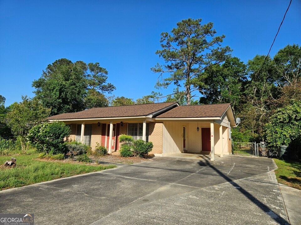 812 Gentilly Rd in Statesboro, GA - Building Photo