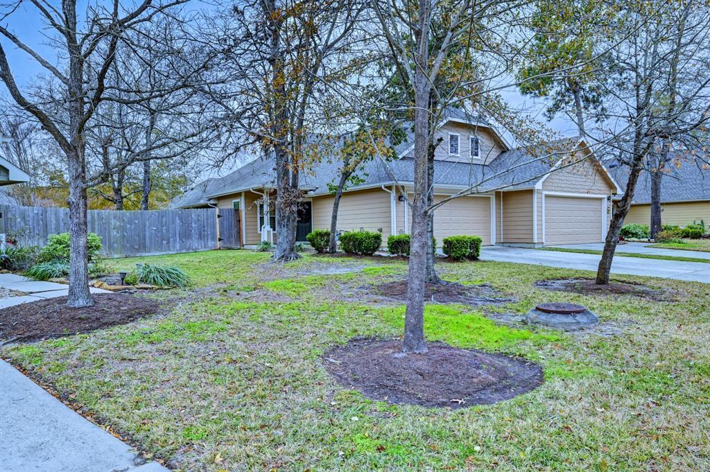 43 Trafalgar Pl in Conroe, TX - Building Photo