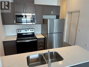 1936 Rymal Rd E in Hamilton, ON - Building Photo - Building Photo