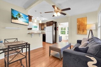 537 6th St N, Unit 537 6th St N in St. Petersburg, FL - Foto de edificio - Building Photo