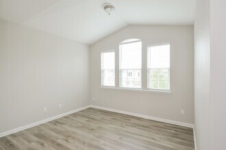 7046 Crispin Cove Dr in Jacksonville, FL - Building Photo - Building Photo