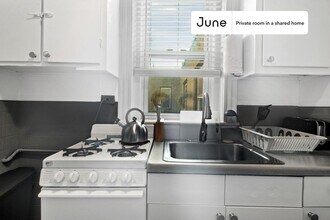 Room in Shared 2 bed/1 bath home, Unit B in Boston, MA - Foto de edificio - Building Photo