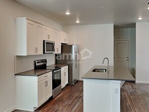 23564 E 2nd Pl in Aurora, CO - Building Photo - Building Photo
