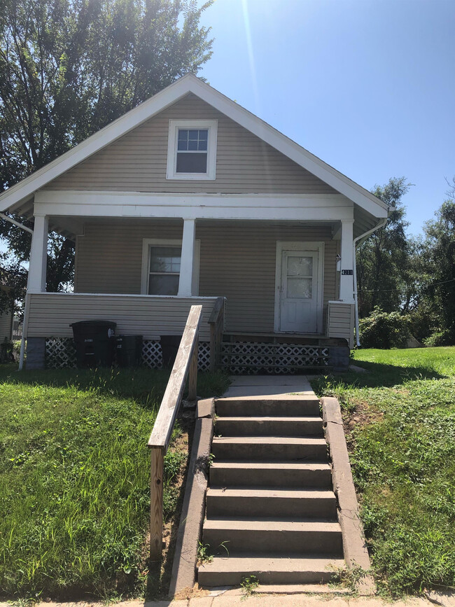 property at 4211 Grant St