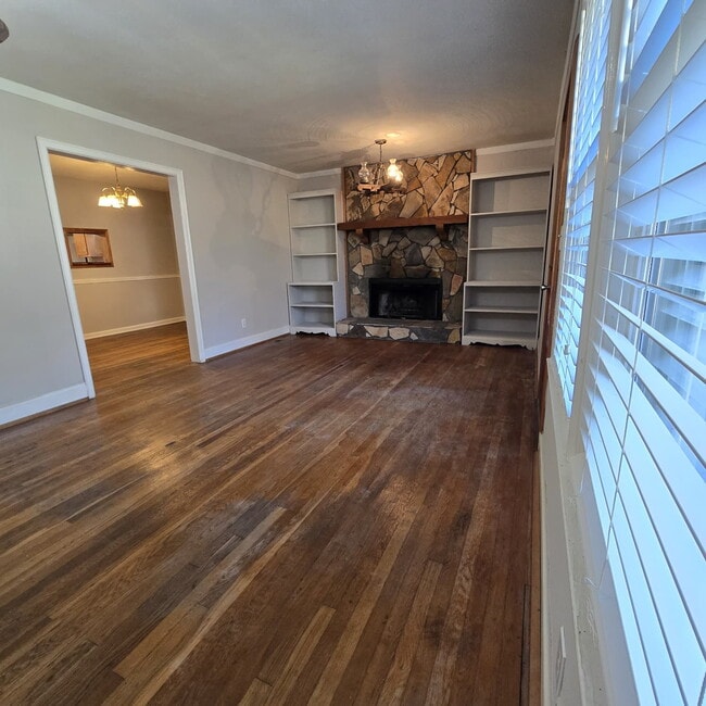 1057 Woodland Way in Forest Park, GA - Building Photo - Building Photo