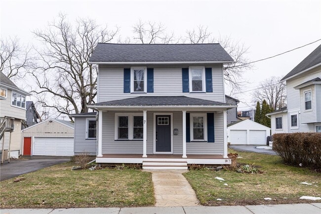 7 Beardsley St in Fairport, NY - Building Photo - Building Photo