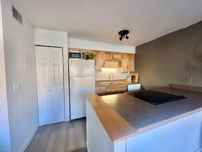 12356 W Nevada Pl, Unit 204 in Lakewood, CO - Building Photo - Building Photo