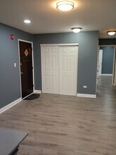 1206 E Fairview St, Unit 1206 E Fairview St, in Arlington Heights, IL - Building Photo - Building Photo