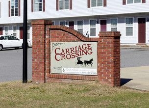 Carriage Crossing Apartments in Valdosta, GA - Building Photo - Building Photo