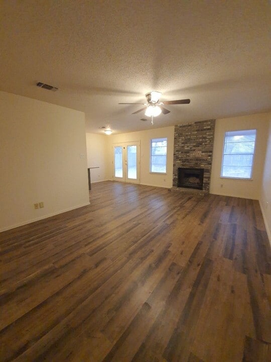 1141 Tres Rios Dr in San Angelo, TX - Building Photo
