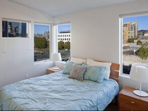 1607 Apartments in Portland, OR - Building Photo - Building Photo