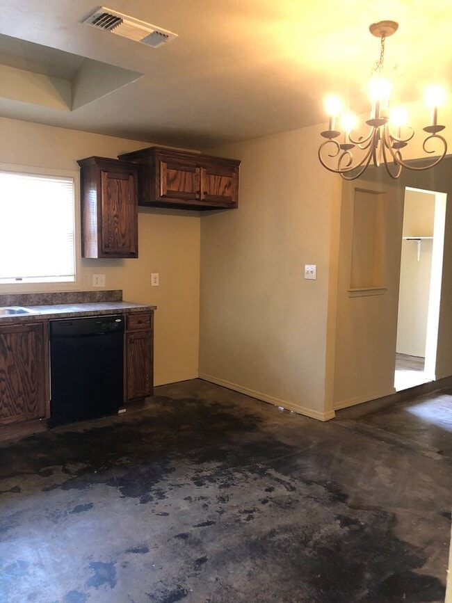 2906 Dunaway St in Amarillo, TX - Building Photo - Building Photo