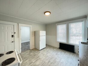 73 6th St in Dover, NH - Building Photo - Building Photo