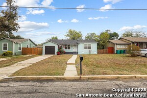 123 Colton Dr in San Antonio, TX - Building Photo