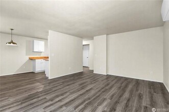 4722 Carpenter Rd SE in Olympia, WA - Building Photo - Building Photo