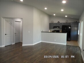 15019 Hopland St in Victorville, CA - Building Photo - Building Photo