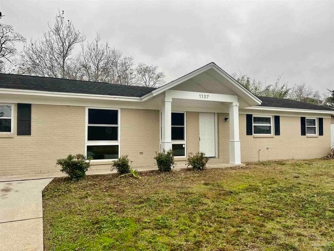 property at 1127 Redwood Ln