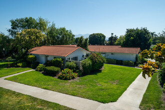 2196 Via Mariposa E in Laguna Woods, CA - Building Photo - Building Photo