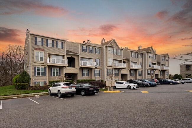 Gunston Corner Condominiums