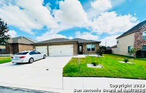 2610 Wolf Moon in Converse, TX - Building Photo
