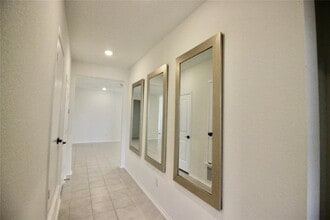 240 Robert Hightower Dr in Jarrell, TX - Building Photo - Building Photo