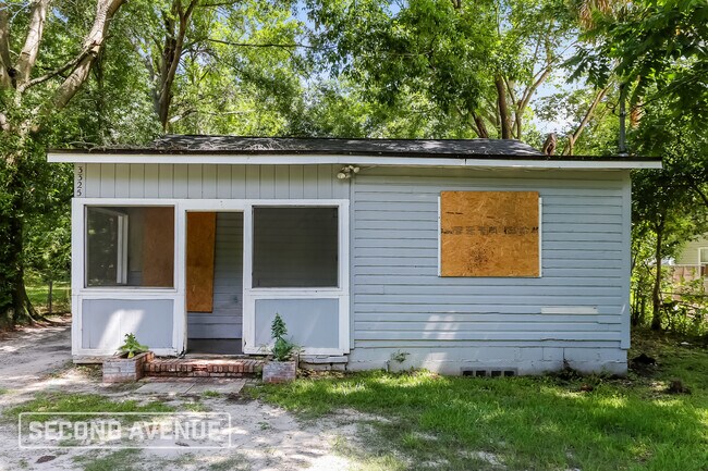 property at 3325 Columbus Ave