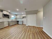 1017 North Ln photo'