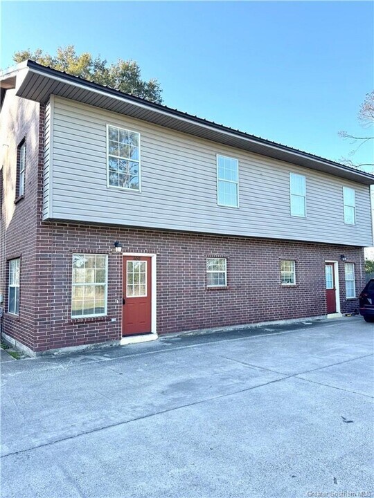 446 W Parish Rd in Sulphur, LA - Building Photo