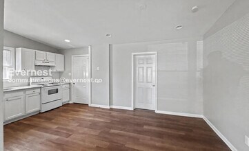 1140 Daniel Dr in Midfield, AL - Building Photo - Building Photo