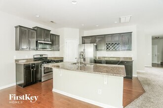 8823 Balsam Bay Rd in Charlotte, NC - Building Photo - Building Photo