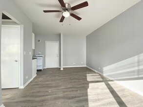 4031 N Kenmore Ave in Chicago, IL - Foto de edificio - Building Photo