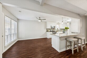 4607 Thistlecroft Dr in Houston, TX - Building Photo - Building Photo