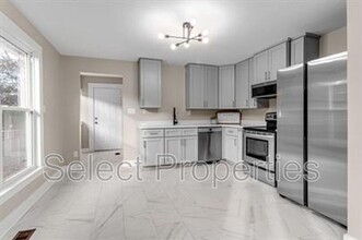 730 W Cherry Ave in Jonesboro, AR - Building Photo - Building Photo