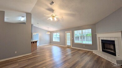 3131 Windjammer Ct in Pensacola, FL - Building Photo - Building Photo