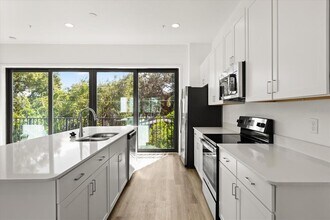 56 W Harding St in Orlando, FL - Building Photo - Building Photo