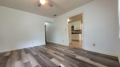 4524 Baywood Dr SW in Huntsville, AL - Building Photo - Building Photo