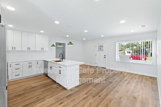 4026 Charles St in La Mesa, CA - Building Photo - Building Photo