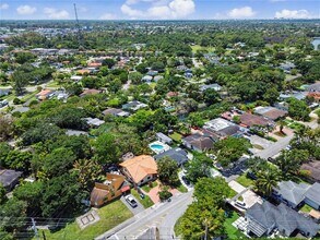 6714 N Waterway Dr in Miami, FL - Building Photo - Building Photo