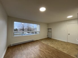 7 Bennett Ave in St John's, NL - Building Photo