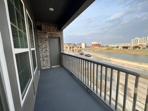 2730 Levee Ln in Lewisville, TX - Building Photo - Building Photo