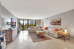 3420 S Ocean Blvd in Highland Beach, FL - Building Photo