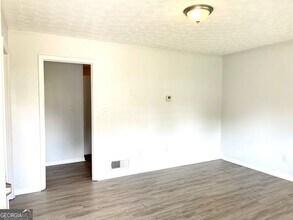 86 Church St in Mcdonough, GA - Building Photo - Building Photo