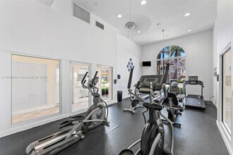 8936 W Flagler St, Unit 211 in Miami, FL - Building Photo - Building Photo