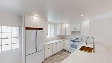 750 F Ave in Coronado, CA - Building Photo - Building Photo