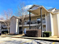 Candlelight Place Apartments in Fayetteville, AR - Foto de edificio - Building Photo